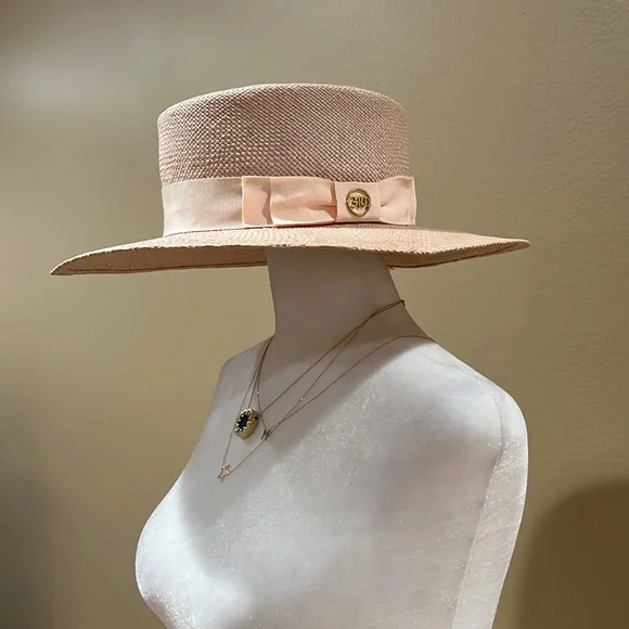 Gladys Tamez Poppy Straw Hat NWOT Gladys Tamez named Top 100 Latina Powerhouse 2022 main image 4
